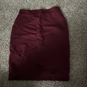 Fitted skirt
